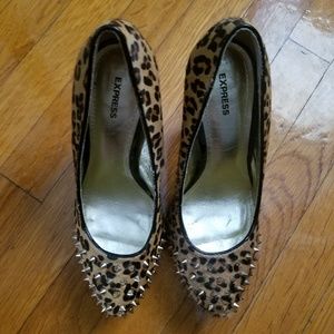 Express Platform Heels